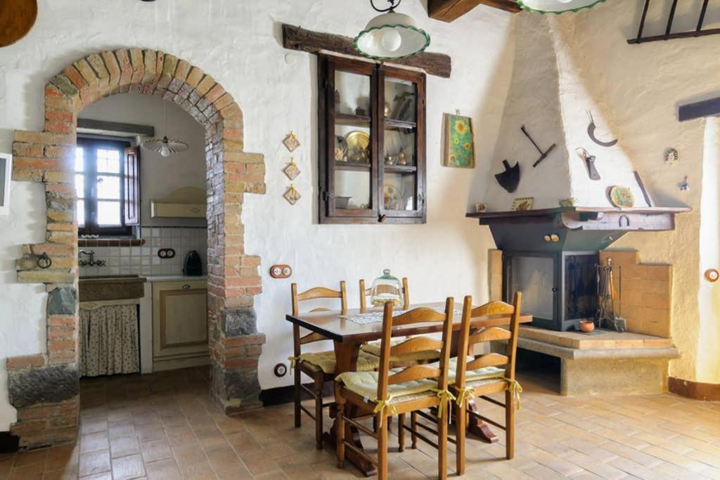 Girasole Cottage Overlooking The Orcia Valley In Tuscany Радикофани Екстериор снимка